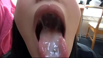 Gokkun- Japanese girl eating cum